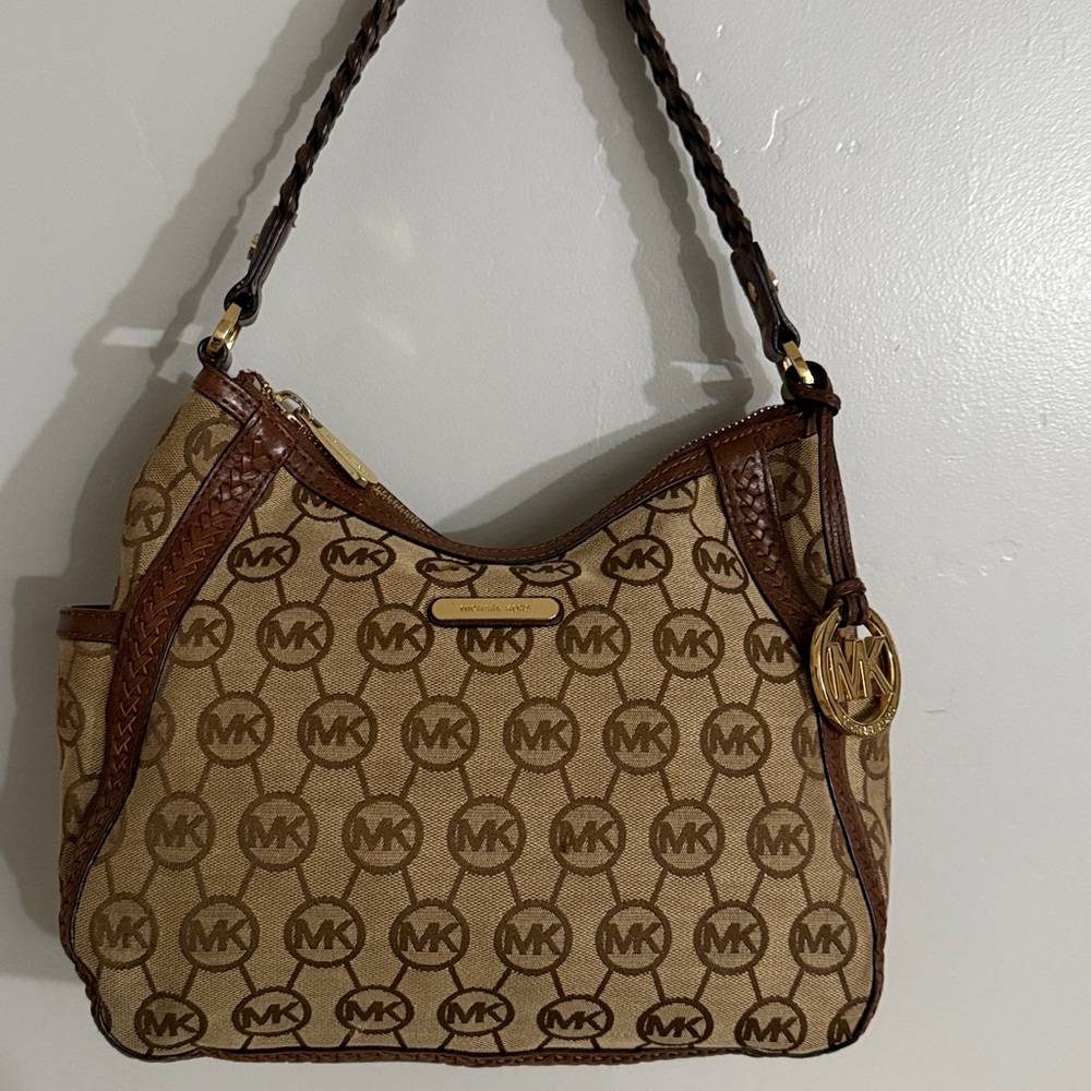 Michael Kors hand bag